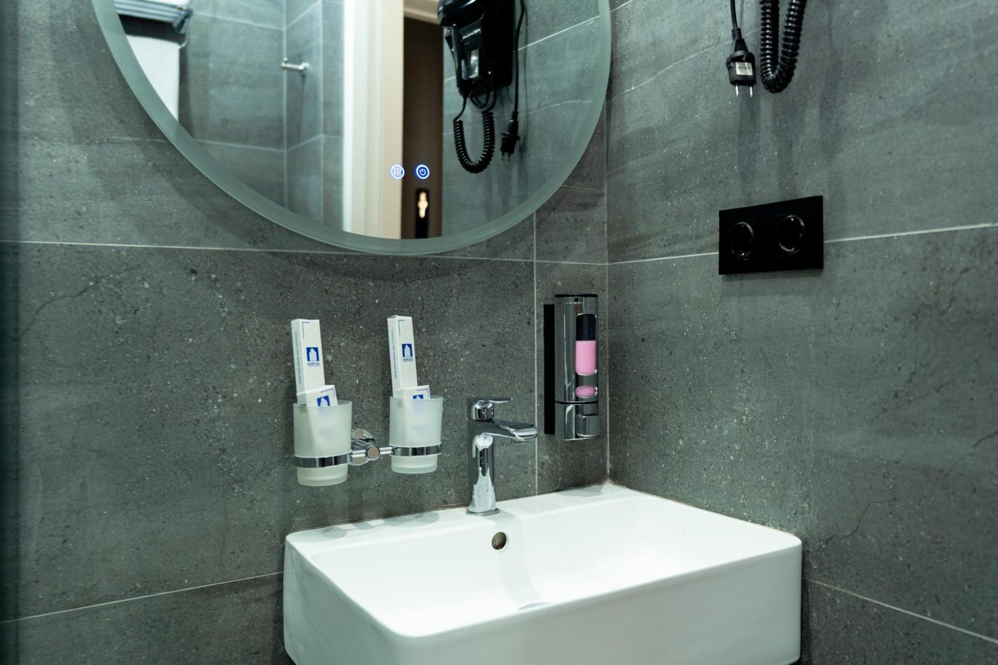 Harmony Hotel Tashkent Luaran gambar